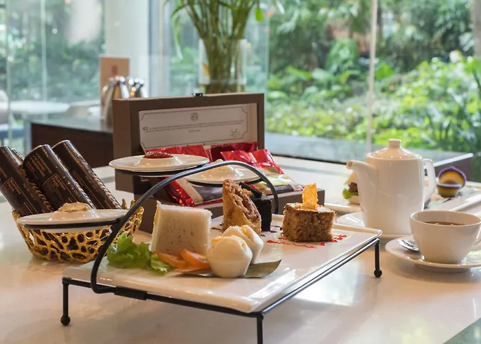 Hotel Seda Ayala Center 5*