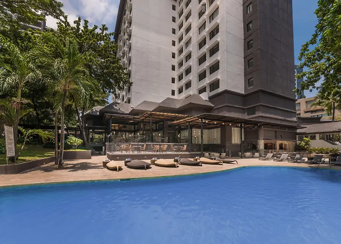 Hotel Seda Ayala Center 5*