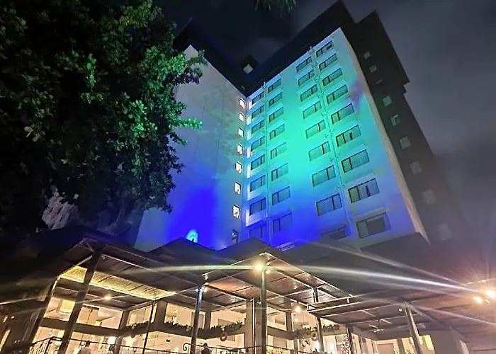 Seda Ayala Center 5*