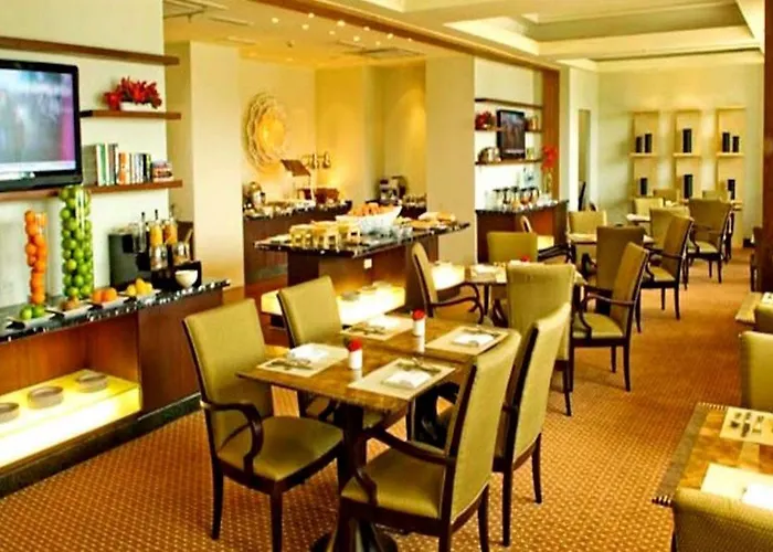 Hotel Seda Ayala Center