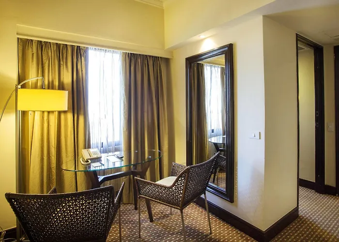 Hotel Seda Ayala Center